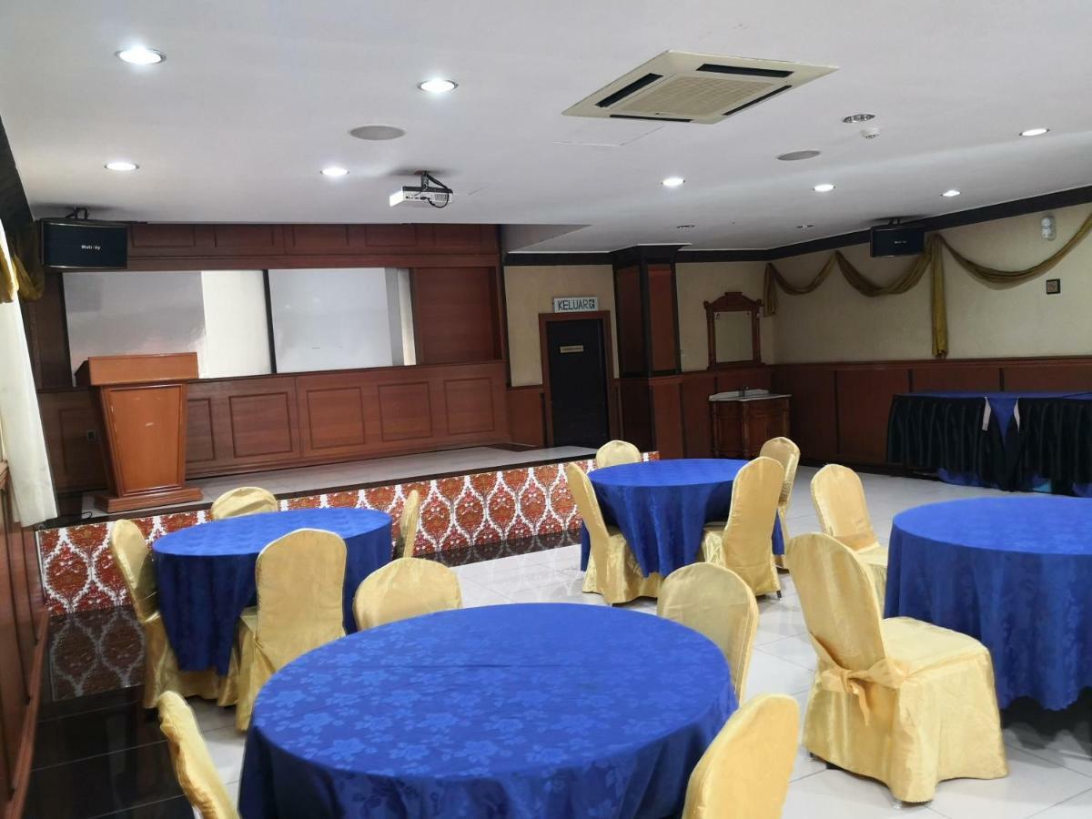 Tc Inn Business Hotel @ Seri Kembangan Exterior foto