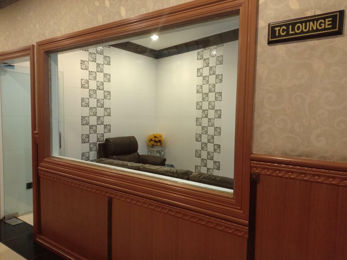 Tc Inn Business Hotel @ Seri Kembangan Exterior foto